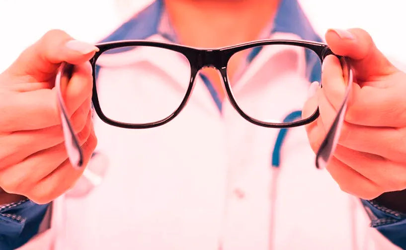 Red Light Therapy for Improving Eyesight at Home