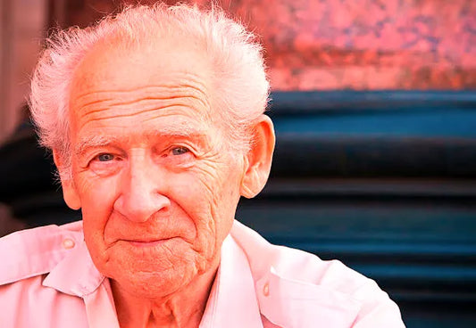 Red Light Therapy for Old People 