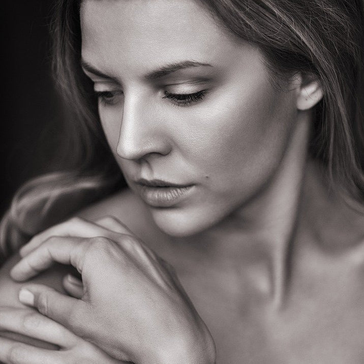 Anti-Aging Benefits of Red Light Therapy at Home